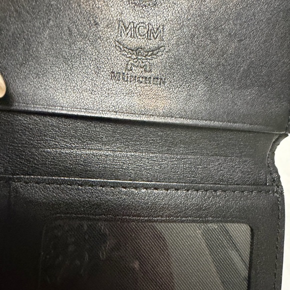 MCM Python Patterned Card Holder - Picture 8 of 9